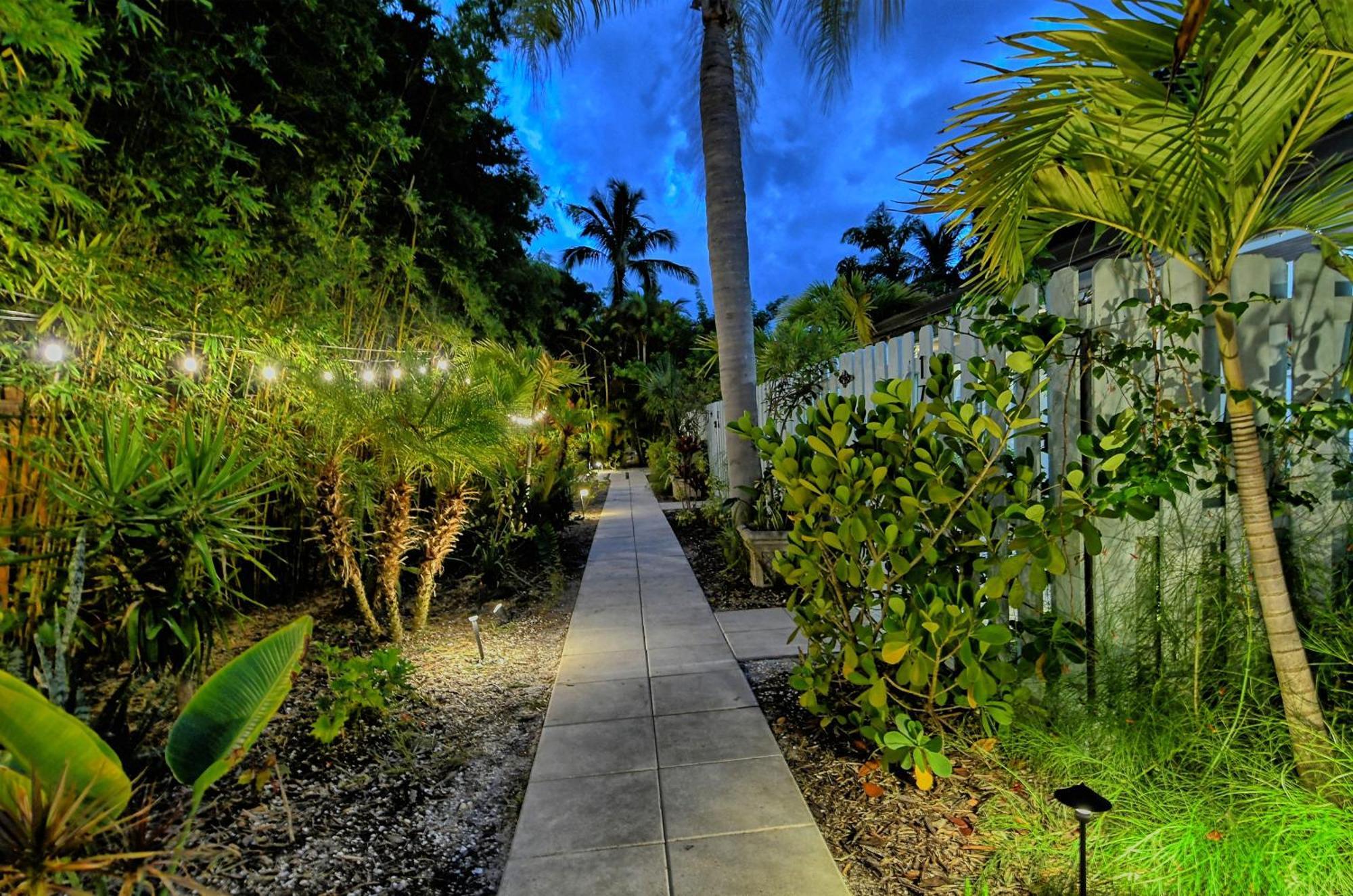 Siesta Key Palms Resort Point O'Rocks المظهر الخارجي الصورة