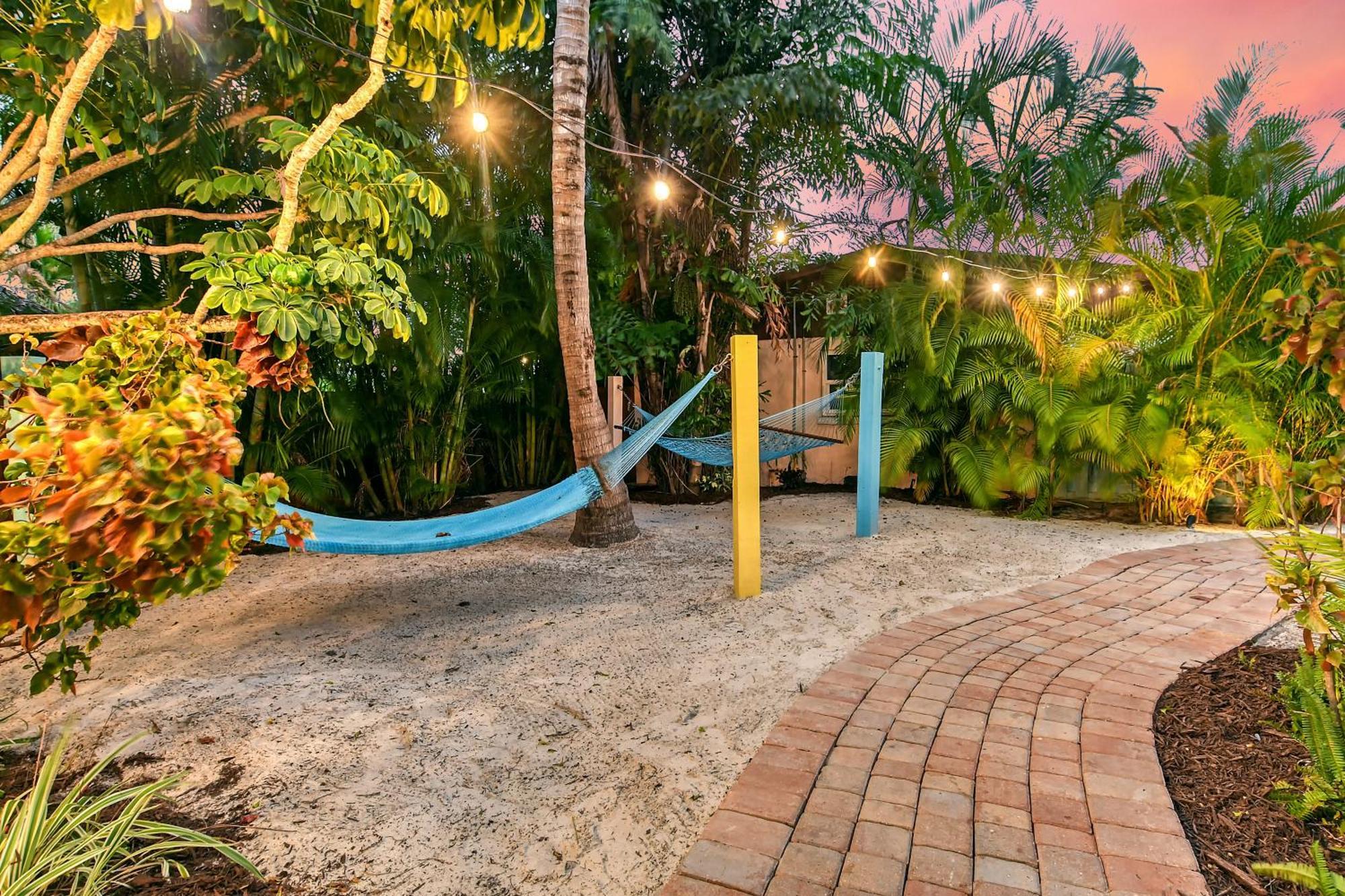 Siesta Key Palms Resort Point O'Rocks المظهر الخارجي الصورة